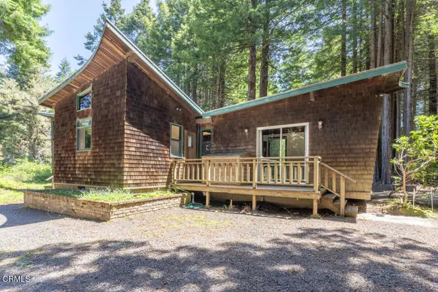 32371 Middle Ridge RD, Albion, CA 95410