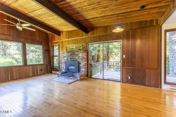 Albion, CA 95410,32371 Middle Ridge RD