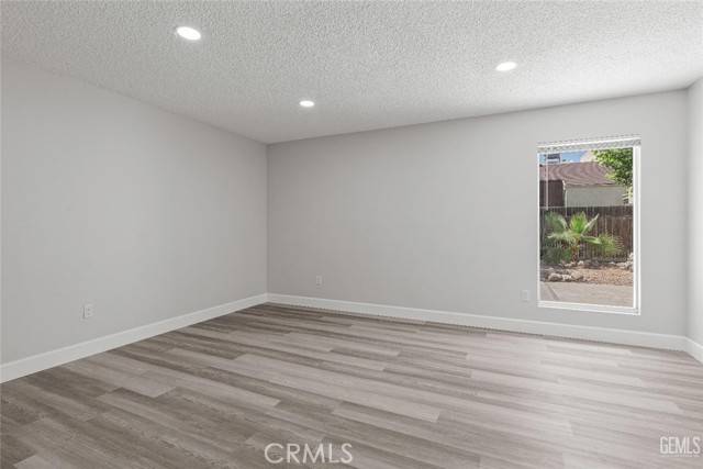 Bakersfield, CA 93309,3009 Edmonton ST