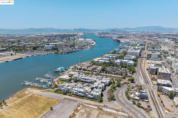 Oakland, CA 94607,3 Embarcadero 152