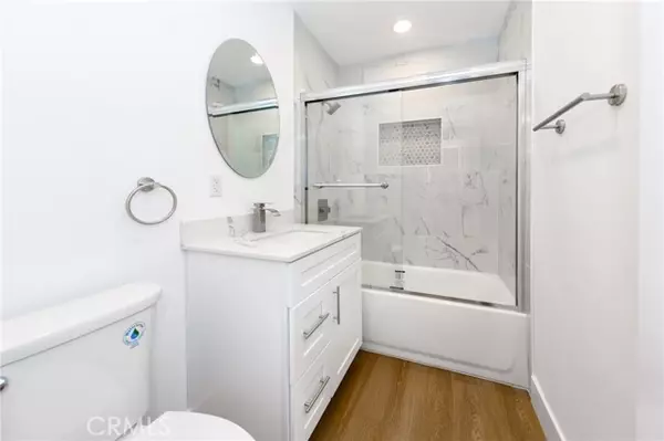 Canoga Park, CA 91303,22016 Schoolcraft ST