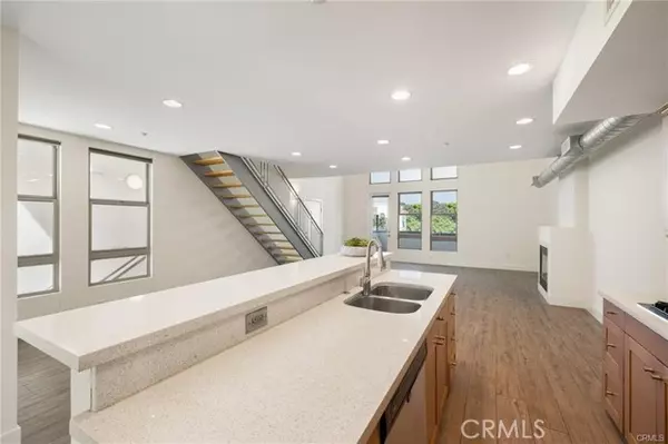 Brea, CA 92821,576 S Brea BLD
