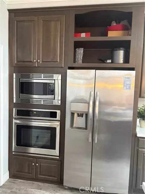 Irvine, CA 92618,14851 Jeffrey RD 107