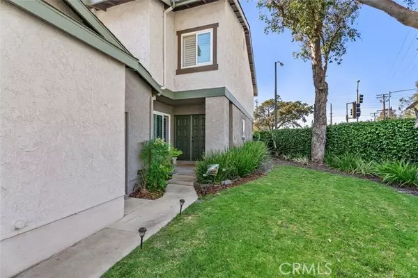 Lakewood, CA 90715,20001 Village Green DR