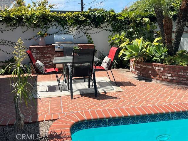 Long Beach, CA 90803,371 Peralta AVE