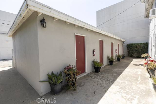 Alhambra, CA 91801,22 N Electric AVE