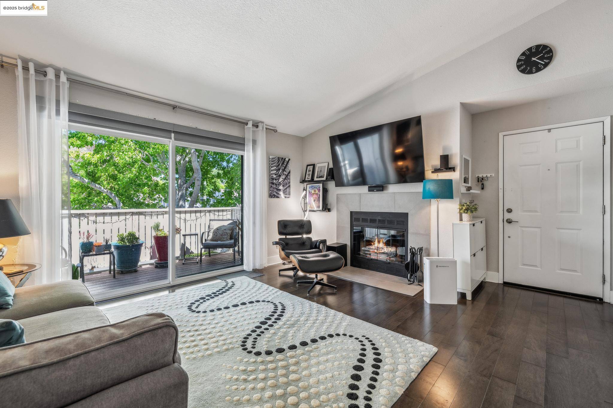 164 Schooner Ct, Richmond, CA 94804