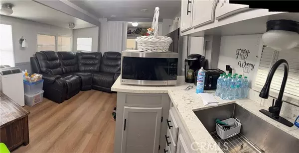 Fullerton, CA 92833,1850 W Orangethorpe AVE 1