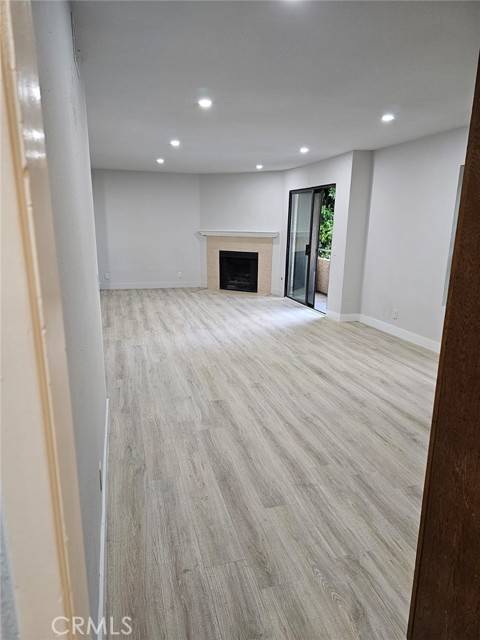 Panorama City, CA 91402,8331 Cedros AVE 14