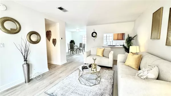 2971 Plaza Del Amo 243, Torrance, CA 90503