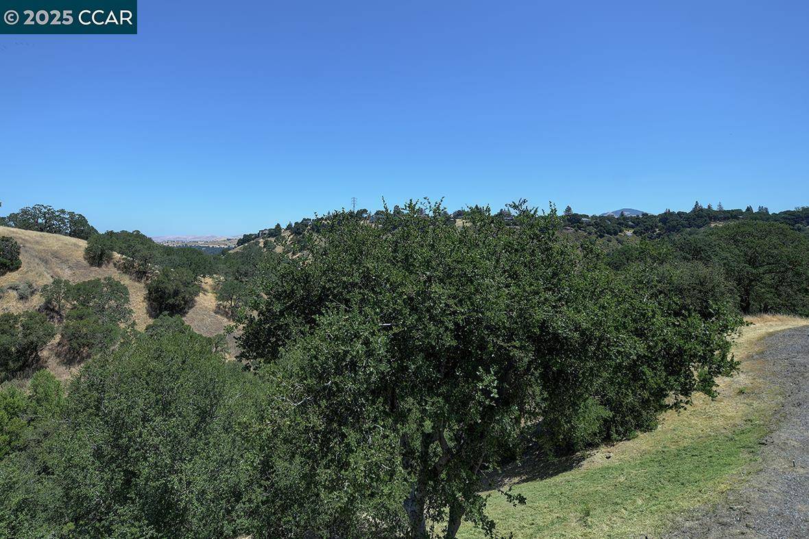 2916 Saklan Indian Dr, Walnut Creek, CA 94595