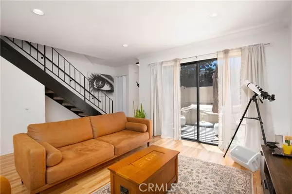 Agoura Hills, CA 91301,28729 Conejo View DR