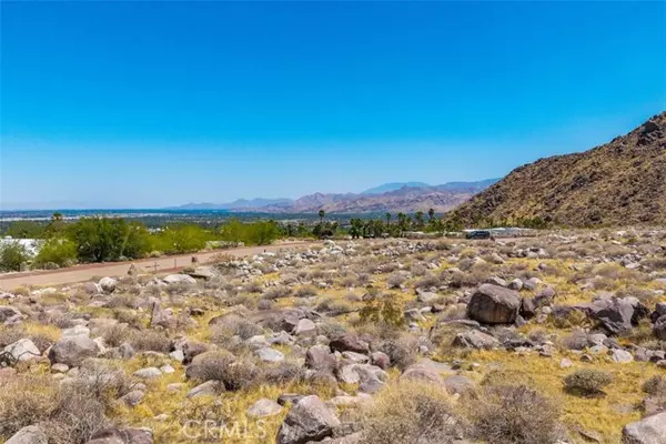 1961 Vista Palisades DR, Palm Springs, CA 92262