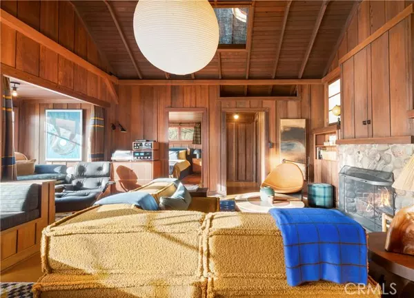 Laguna Beach, CA 92651,310 Hawthorne RD