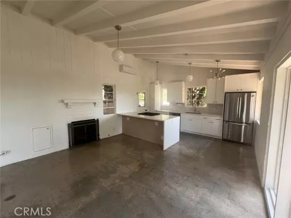 Los Angeles, CA 90068,6331 Longview AVE