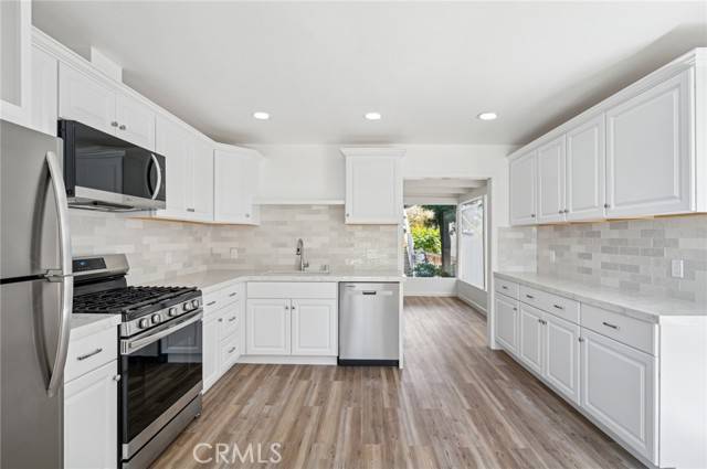 Laguna Beach, CA 92651,295 Wave ST