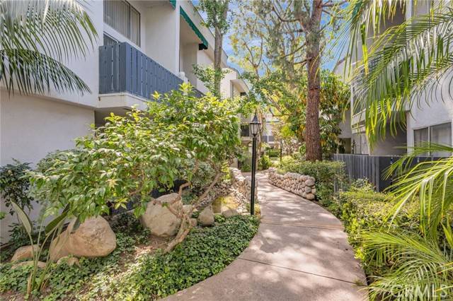 18645 Hatteras ST 203, Tarzana, CA 91356