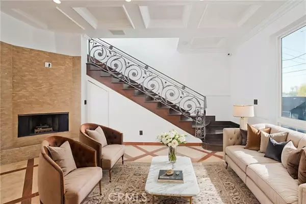 Los Angeles, CA 90069,8655 Hillside AVE