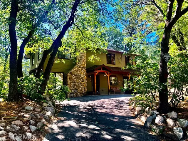 762 Esquimoux DR, Green Valley Lake, CA 92341