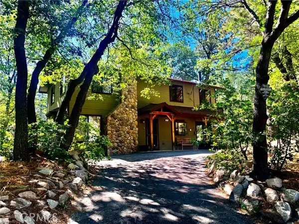 762 Esquimoux DR,  Green Valley Lake,  CA 92341