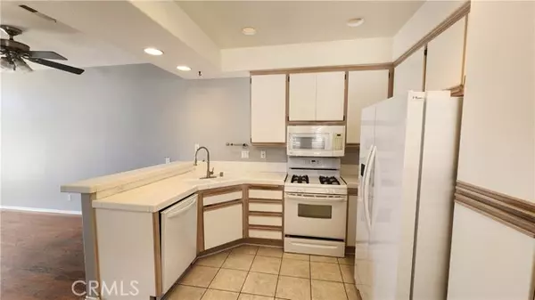 Lake Forest, CA 92679,28456 Yosemite DR