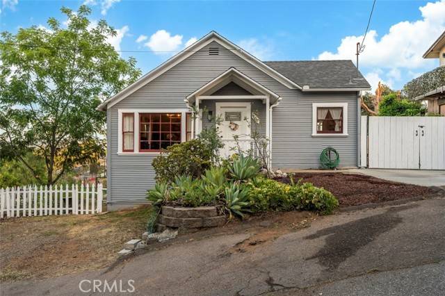 967 W 2nd AVE, Escondido, CA 92025
