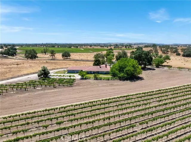 Paso Robles, CA 93446,5275 Camp 8 RD