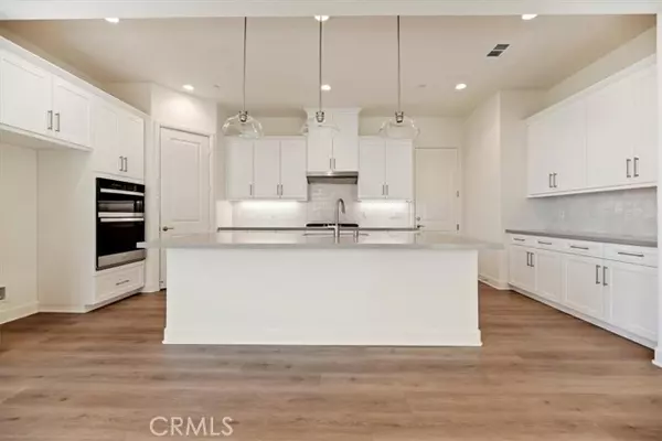 Redlands, CA 92374,1432 Moore ST