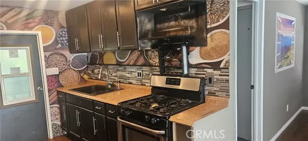 Canoga Park, CA 91304,8811 Canoga AVE 120