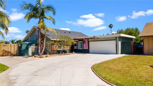 22582 Catania, Laguna Hills, CA 92653