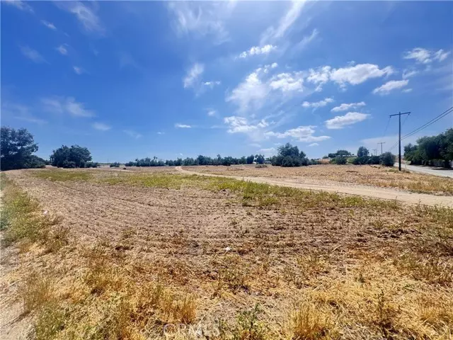 Perris, CA 92570,595 W 11th ST