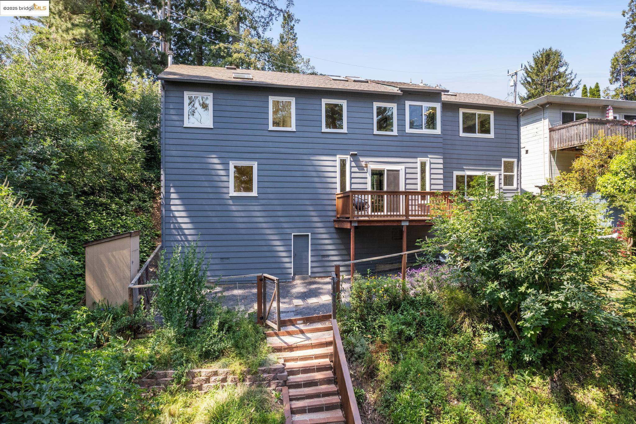 Oakland, CA 94611,6262 Bullard Dr
