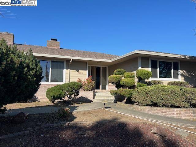 2755 Pineridge Rd, Castro Valley, CA 94546