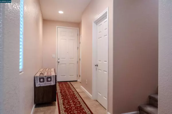 Sacramento, CA 95822,7519 Georgica WAY