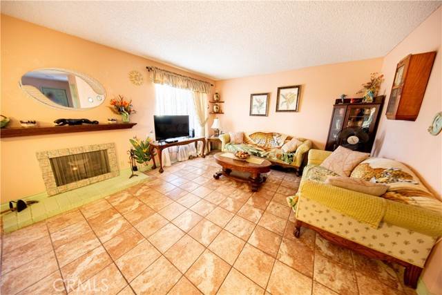 La Habra, CA 90631,1921 Pine DR