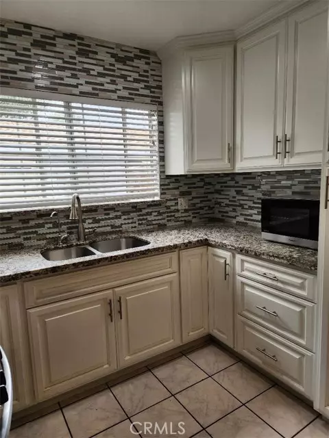 Inglewood, CA 90301,1009 Walnut ST