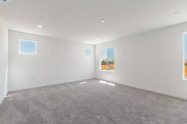 Discovery Bay, CA 94505,362 Astilbe ST