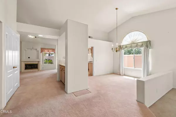 Oxnard, CA 93036,712 Rosebud DR