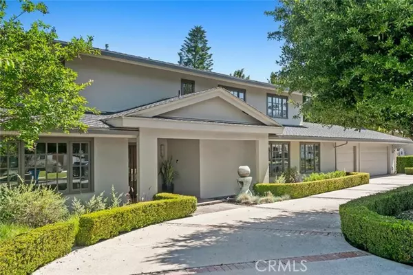 Encino, CA 91316,17641 Corinthian DR