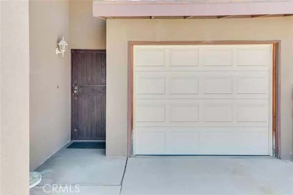 Jurupa Valley, CA 92509,6857 Kern DR