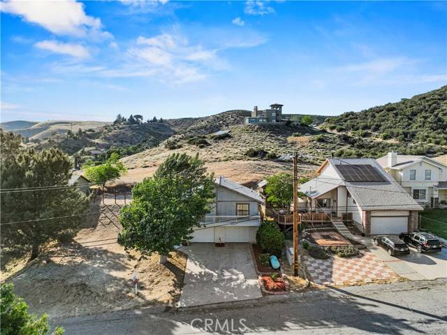 Lake Hughes, CA 93532,43323 LOOKABOUT RD