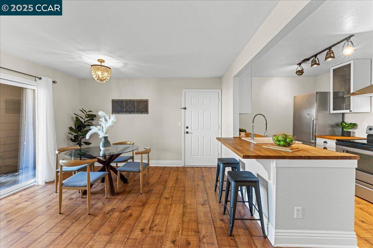 San Ramon, CA 94583,235 Reflections Dr 15