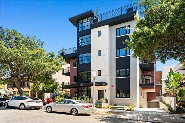 Pasadena, CA 91101,150 S Oak Knoll AVE 104