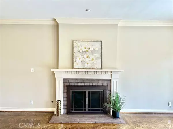 5703 Evening Canyon DR, La Canada Flintridge, CA 91011