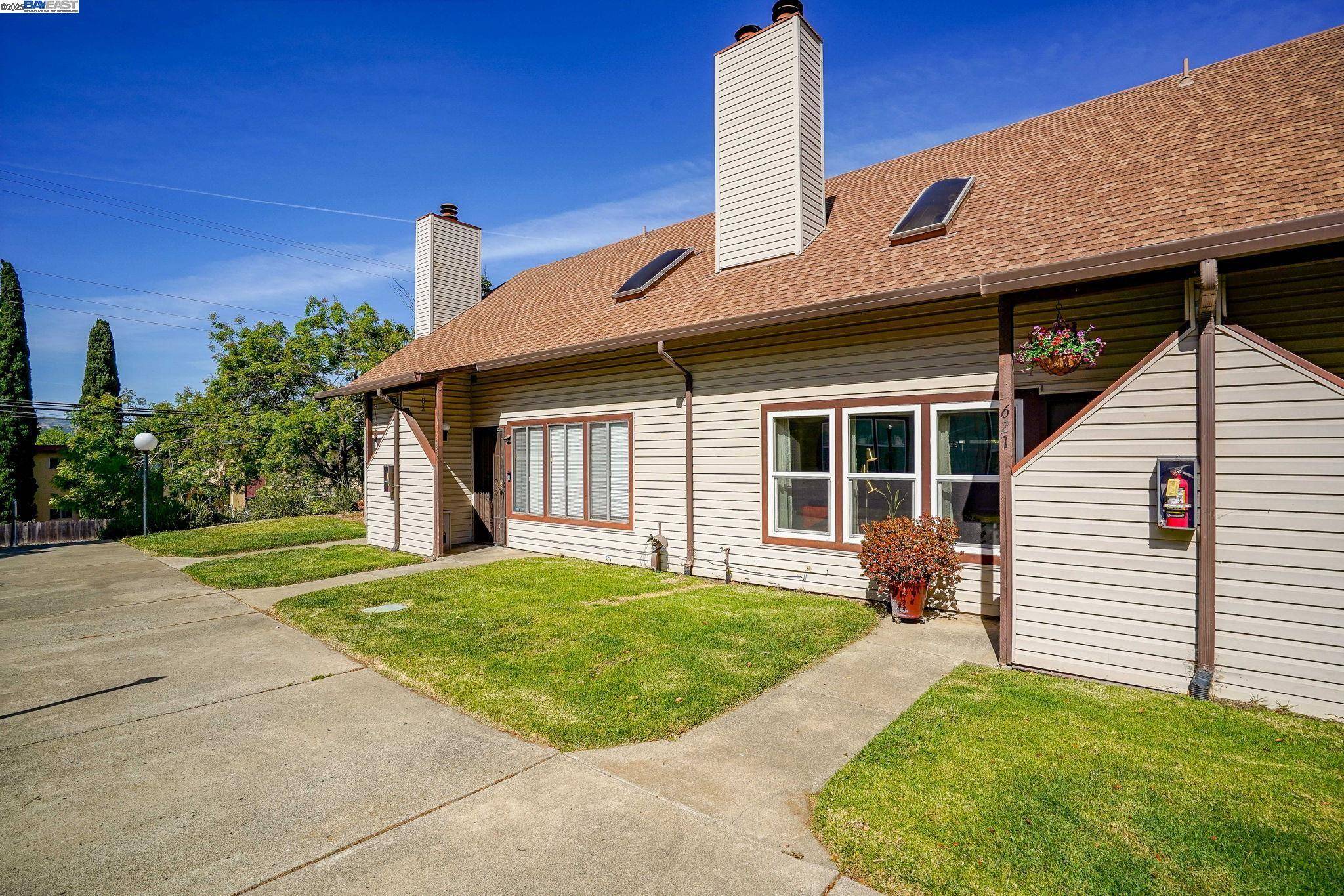 Benicia, CA 94510-3540,627 Military E St