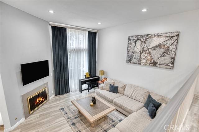 Northridge, CA 91324,9000 Vanalden AVE 150