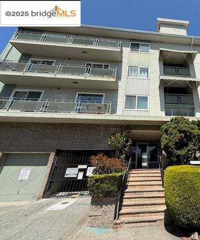 3877 Howe St 210, Oakland, CA 94611
