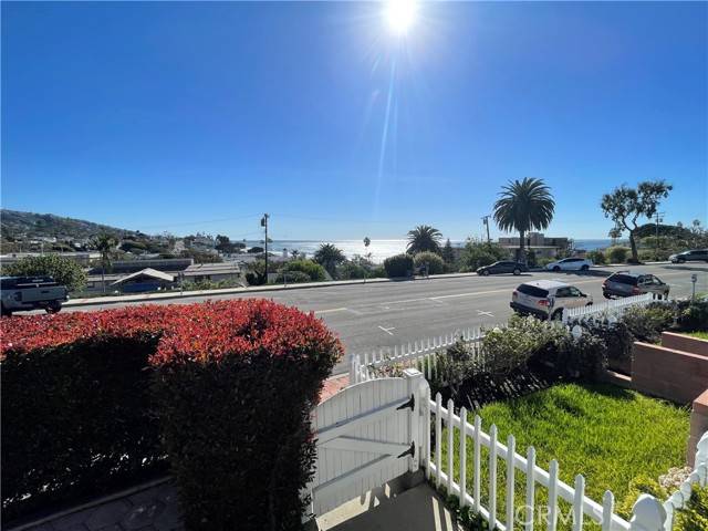 Laguna Beach, CA 92651,206 Cliff DR