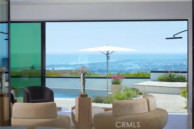 17 Muir Beach CIR, Corona Del Mar, CA 92625