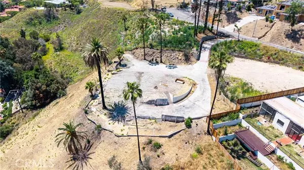 San Bernardino, CA 92405,875 W Vista Dr